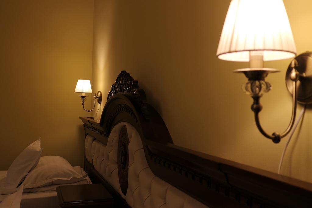 Hotel Astoria Сату Маре Екстериор снимка